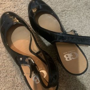 Women’s size 10 Gianni Bini heals